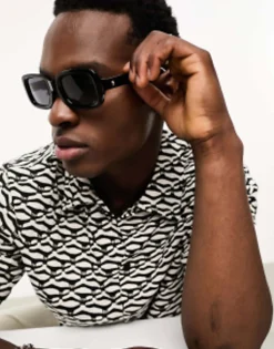 Sunglasses*Bershka Thick Frame Square Sunglasses In Black