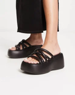 Flat Sandals*Daisy Street Chunky Sole Strappy Sandals In Black