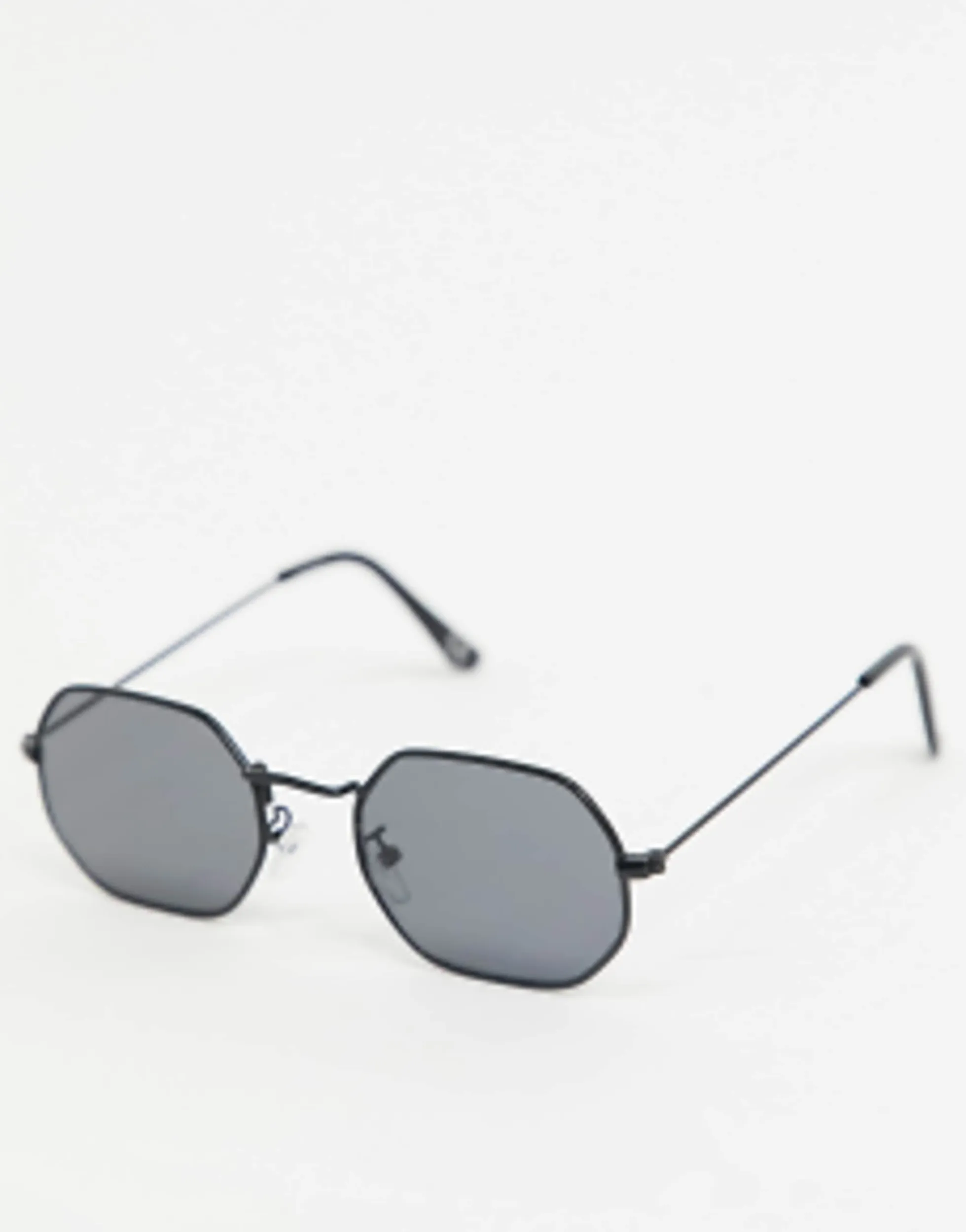 Sunglasses*DESIGN Angled Sunglasses In Metal With Smoke Lens Black