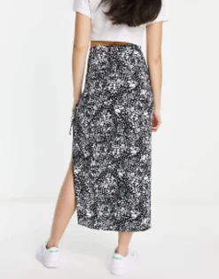 Skirts*DESIGN Bow Detail Midi Skirt With Thigh Split In Print Mono Smudge