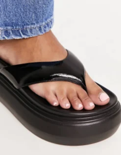 Flat Sandals*DESIGN Fiesty Flatform Toe Thong In Black