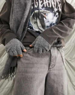 Gloves*DESIGN Fingerless Gloves In And White Black
