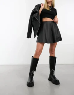 Skirts*DESIGN Leather Look Skater Mini Skirt In Black