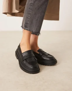 Loafers*DESIGN Majesty Chunky Fringe Loafer In Black