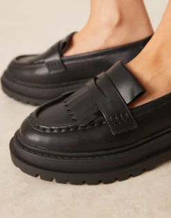 Loafers*DESIGN Majesty Chunky Fringe Loafer In Black