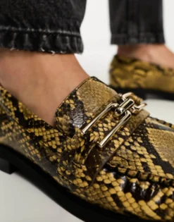 Loafers*DESIGN Melodic Slim Loafer With Chain In Snake Yellow Snake