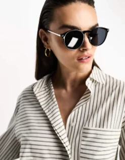 Sunglasses*DESIGN Metal Temple Round In Shiny Black
