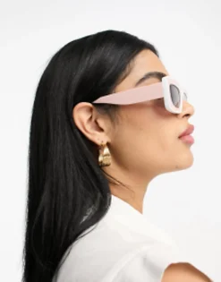Sunglasses*DESIGN Mid Square Sunglasses With Tramline Detail In Pink