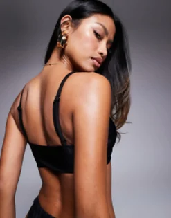 Swimwear & Beachwear*DESIGN Mix And Match Skinny Crop Bikini Top In Black