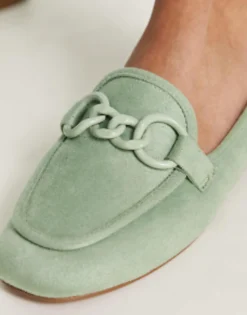 Loafers*DESIGN Modern Loafer With Chain In Sage Green