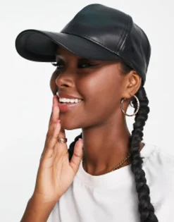 Caps*DESIGN Nappa Leather Look Cap In Black