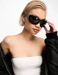 Sunglasses*DESIGN Overized 90S Square Wrap Black