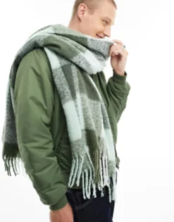 Scarves*DESIGN Oversized Fluffy Scarf In Green Check Light Green
