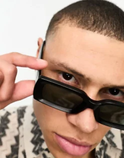 Sunglasses*DESIGN Oversized Rectangle Sunglasses With Bevelled Frame And Green Lens In Matte Black