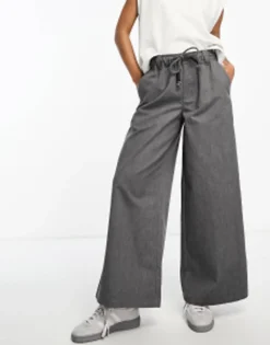 Petite*DESIGN Petite Clean Pull On Wide Leg Trouser In Grey