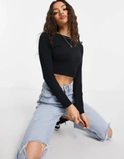 Petite*Petite Design Fitted Crop T-Shirt With Long Sleeve In Black