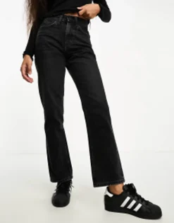 Petite*Petite Design Straight Jean In Washed Black