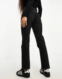 Petite*Petite Design Straight Jean In Washed Black