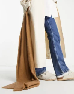 Scarves*DESIGN Raw Edge Scarf In Camel