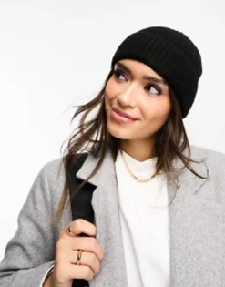 Beanies*DESIGN Rib Knit Beanie In Black
