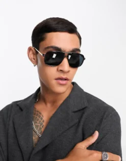 Sunglasses*DESIGN 70'S Aviator Sunglasses With Smoke Lens And Gold Detail Frame In Black