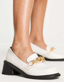 Loafers*DESIGN Sergio Mid Heeled Loafers With Chain In Off White
