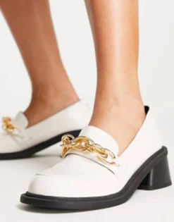 Loafers*DESIGN Sergio Mid Heeled Loafers With Chain In Off White