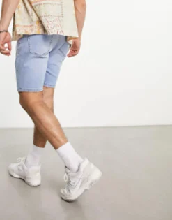 Shorts*DESIGN Skinny Regular Length Denim Shorts In Vintage Light Wash Blue