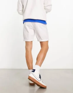 Shorts*DESIGN Slim Chino Shorts In Mid Length In White