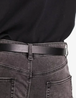 Belts*DESIGN Smart Faux Leather Skinny Belt With Silver Buckle In Black