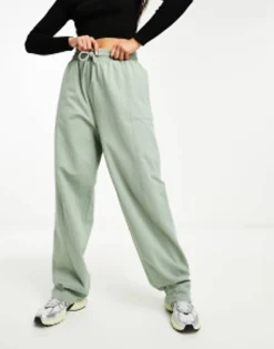 Tracksuits & Joggers*DESIGN Straight Leg Jogger In Sage Green