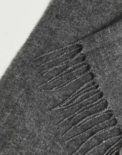 Scarves*DESIGN Supersoft Scarf With Tassels In Charcoal Grey