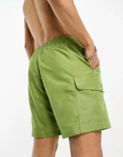 Swimwear*DESIGN Swim Shorts In Mid Length With Cargo Pockets In Green