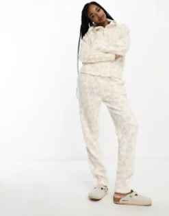 Tall*Tall Design Lounge Co-Ord Animal Borg Set In Cream