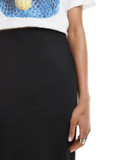 Skirts*DESIGN Tall Satin Bias Midi Skirt In Black