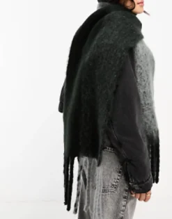 Scarves*DESIGN Two Tone Fluffy Tassel Scarf In Grey And Black Multi