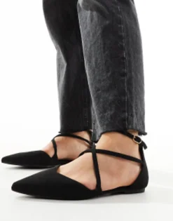 Flat Shoes*DESIGN Wide Fit Larna Pointed Ballet Flats In Black