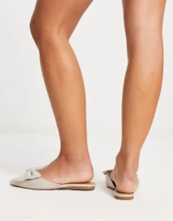 Flat Shoes*DESIGN Wide Fit Lass Oversized Bow Pointed Flat Mules In Natural Fabrication