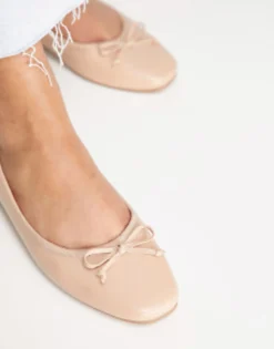 Flat Shoes*DESIGN Wide Fit Lullaby Bow Ballet In Beige