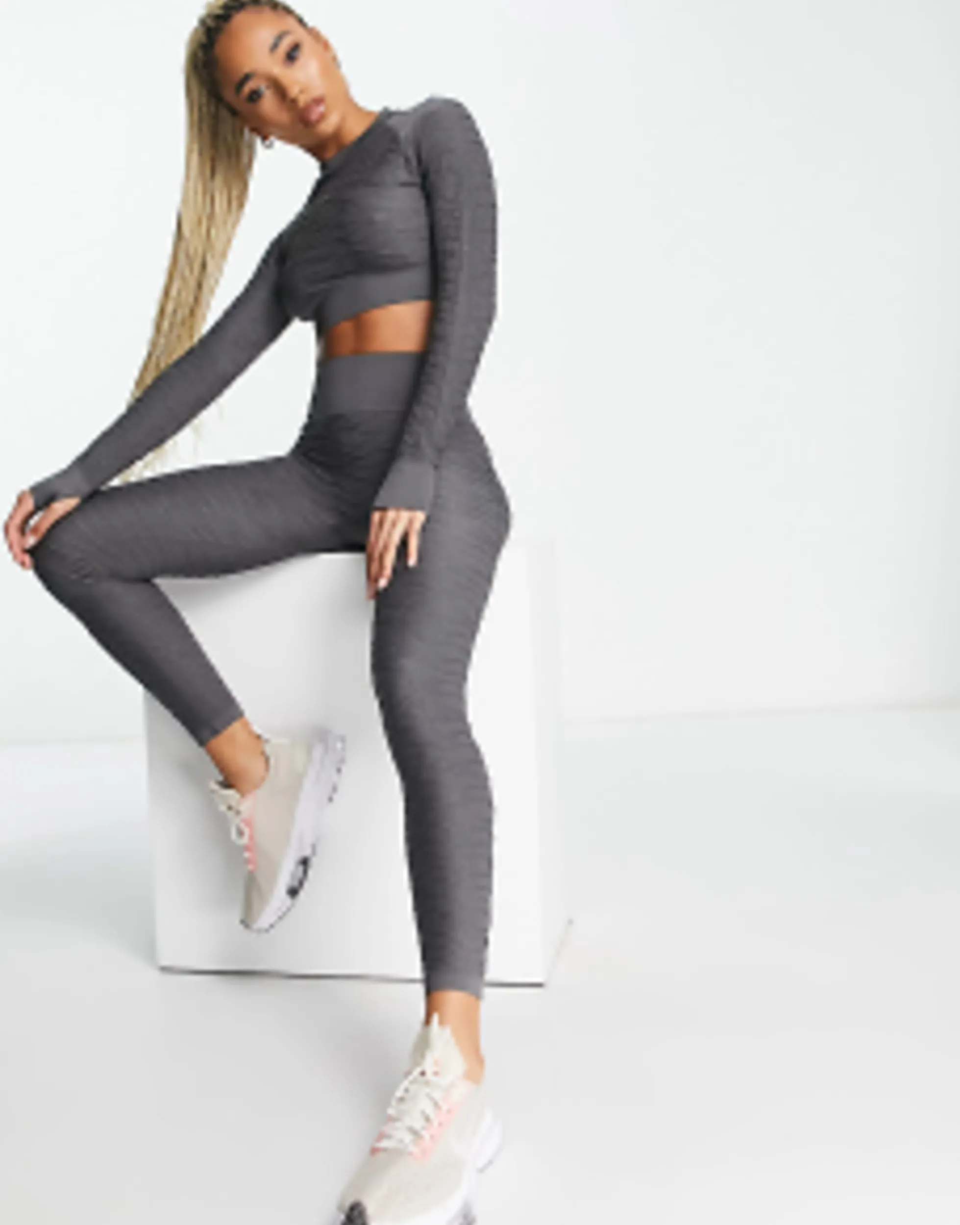 Shorts*HIIT Wbseamless Textured Long Sleeve Crop Top, Bralet, Booty Short And Legging