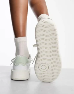 Sportswear*New Balance Ct302 Trainers In White & Green Grey