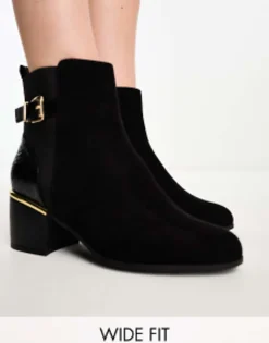 Chelsea Boots*New Look Wide Fit Heeled Chelsea Boots With Hardware In Black