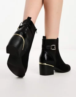 Chelsea Boots*New Look Wide Fit Heeled Chelsea Boots With Hardware In Black