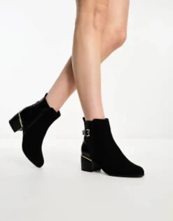 Chelsea Boots*New Look Wide Fit Heeled Chelsea Boots With Hardware In Black