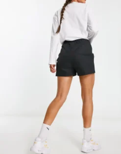 Shorts*Nike Mini Swoosh Woven Cargo Shorts With Pockets In Black