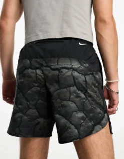 Shorts*Nike Running Trail Stride Dri-Fit Shorts In Black Grey