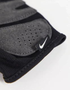 Gloves*Nike Training Elemental Womens Fitness Gloves In Black