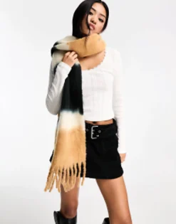 Scarves*Pieces Soft Tassle Scarf In Gradient Camel