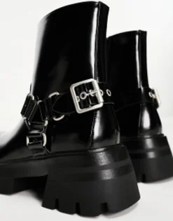 Chelsea Boots*Public Desire Blizzard Harness Biker Boots In Black Black Pu