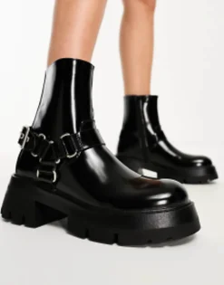 Chelsea Boots*Public Desire Blizzard Harness Biker Boots In Black Black Pu